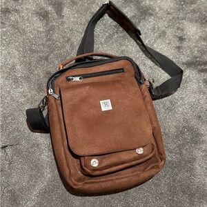 Hiram Bingham masculine bag